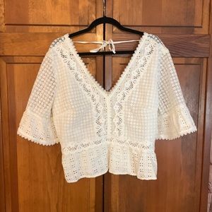 Abercrombie white quarter sleeve top! Size xl. In great condition!